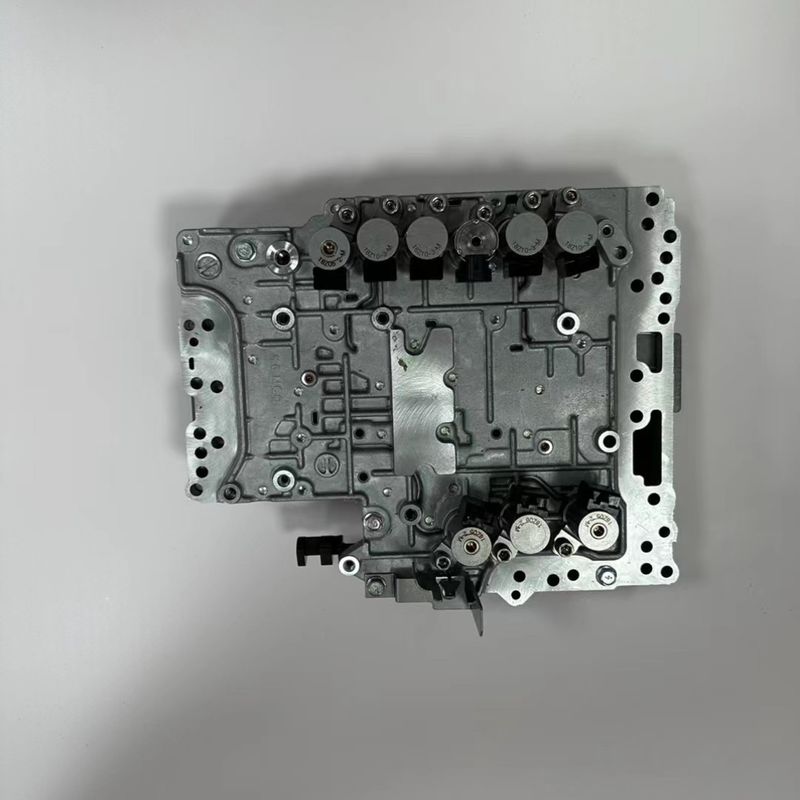 RE7R01A JR710E Nissan 및 Infiniti 2023용 변속기 밸브 바디 35X35X25CM 크기